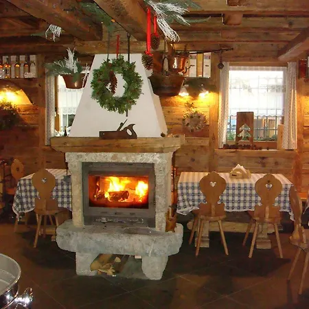 Hotel Goles Sùtrio