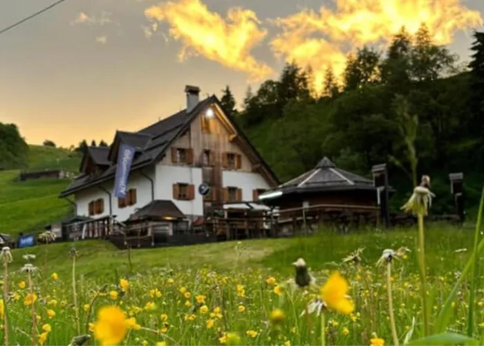 Goles Szálloda Sùtrio